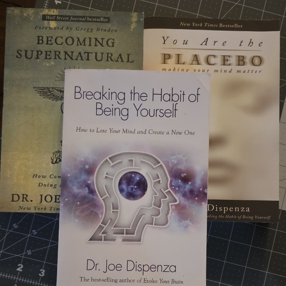 Breaking the Habit of Being Yourself by Dr. Joe Dispenza - White/Purple Cover